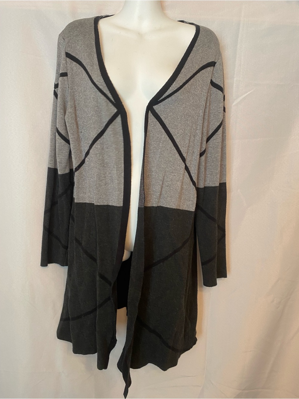 Belldini Open-Front Two-Tone Gray & Black Knit Longline Long Sleeve Cardigan